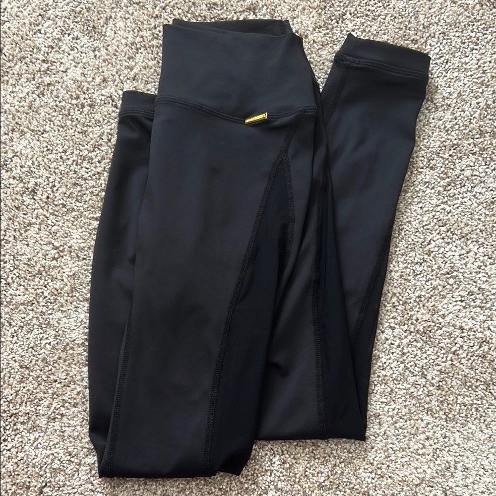 Kw x Cleo Harper leggings